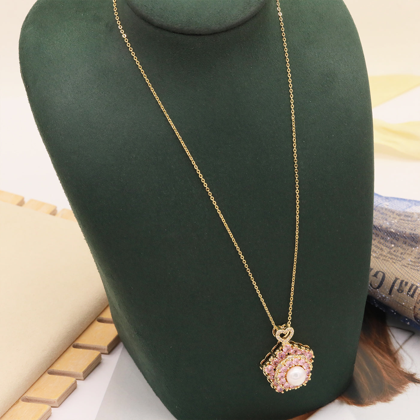 Creative Spin pink Zircon Fresh water Pearl pendant necklace Seasonal run fresh water pearl pendant necklace, with gift box, personality everything simple fresh water pearl pendant necklace, suitable for everyday, wedding and party