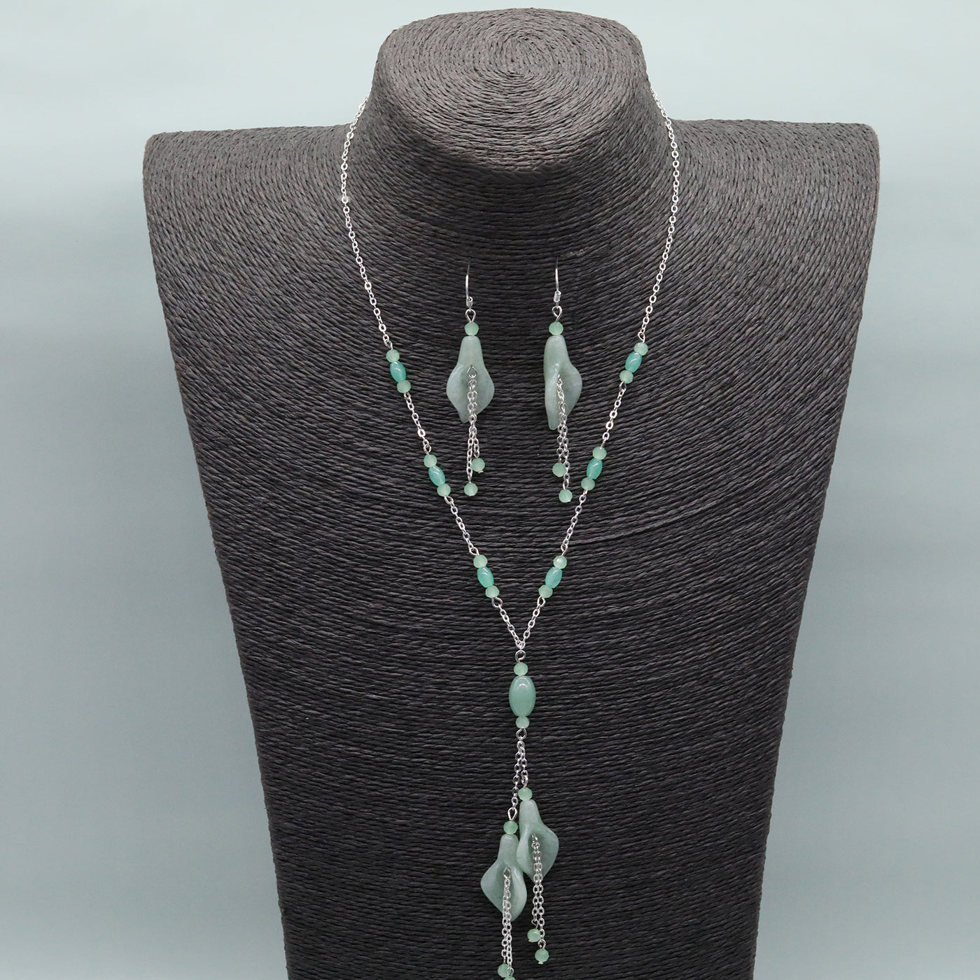 Handcrafted green trumpet shape stone Necklace Earrings Jewelry set Boho style Stone jewelry set Gift suitable for wedding party Holiday photo shoot Party Halloween Christmas Valentine's Day