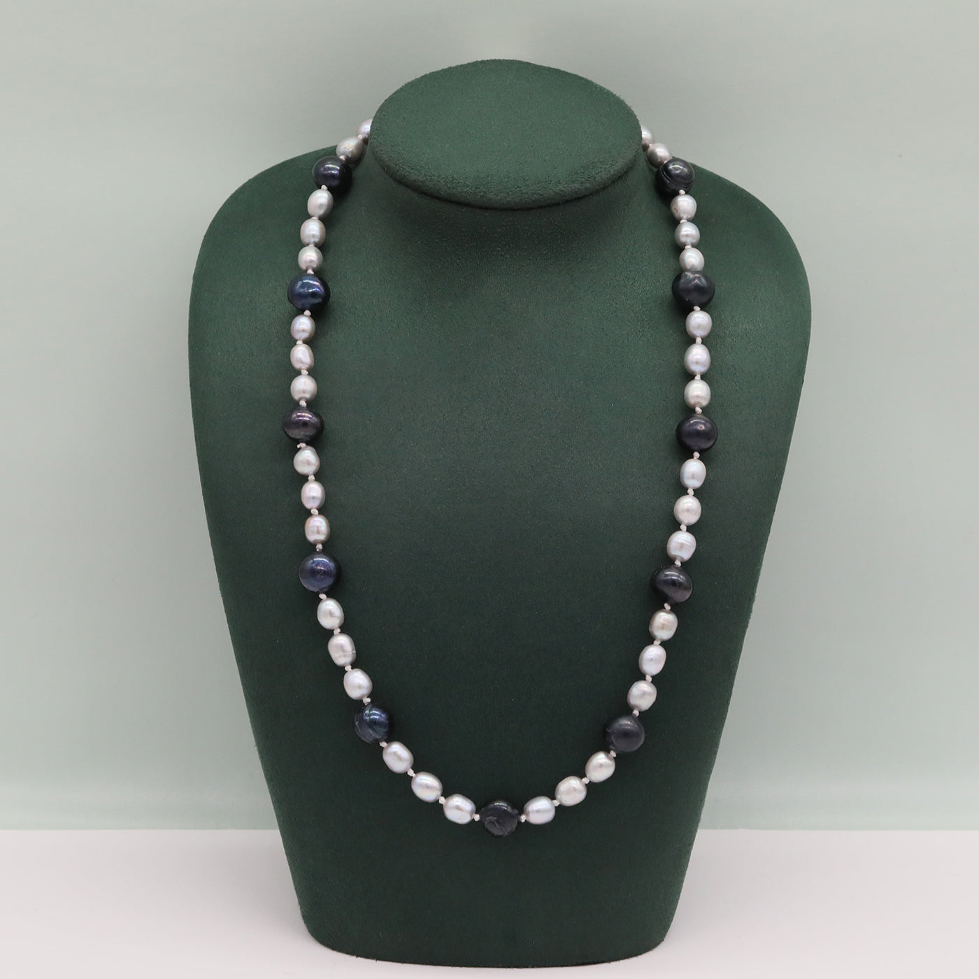 100% handmade 17.7inch long Freshwater Pearl Necklace Fashion design Men's and women's Freshwater Pearl necklace suitable for everyday, wedding, birthday party and anniversary【NK-XL2501Black-01】