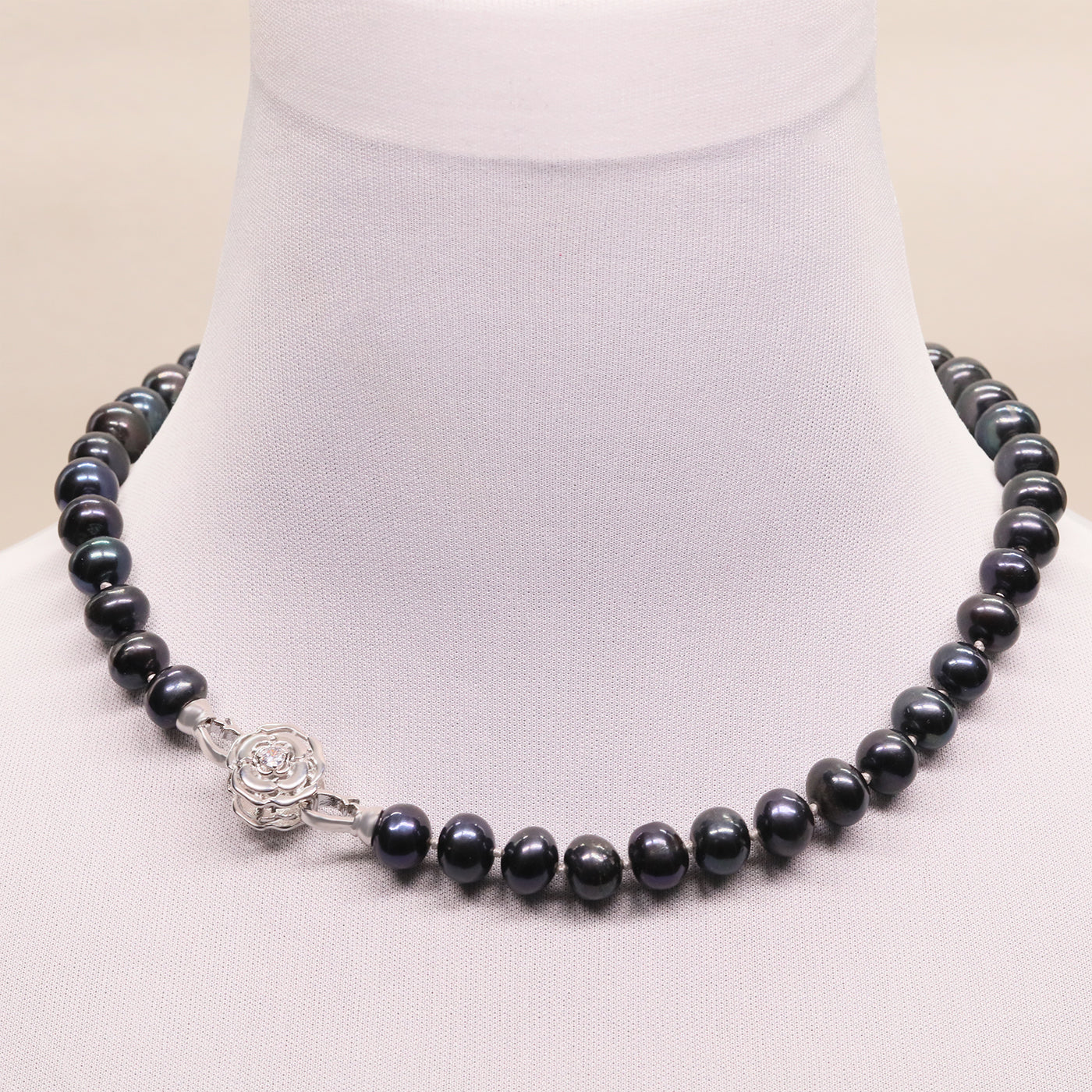 10mm Natural Black Freshwater Pearl necklace Creative Simple 17.7inch long freshwater pearl necklace for everyday wear and special occasions, including gift boxes【XL-2502Black-02S】