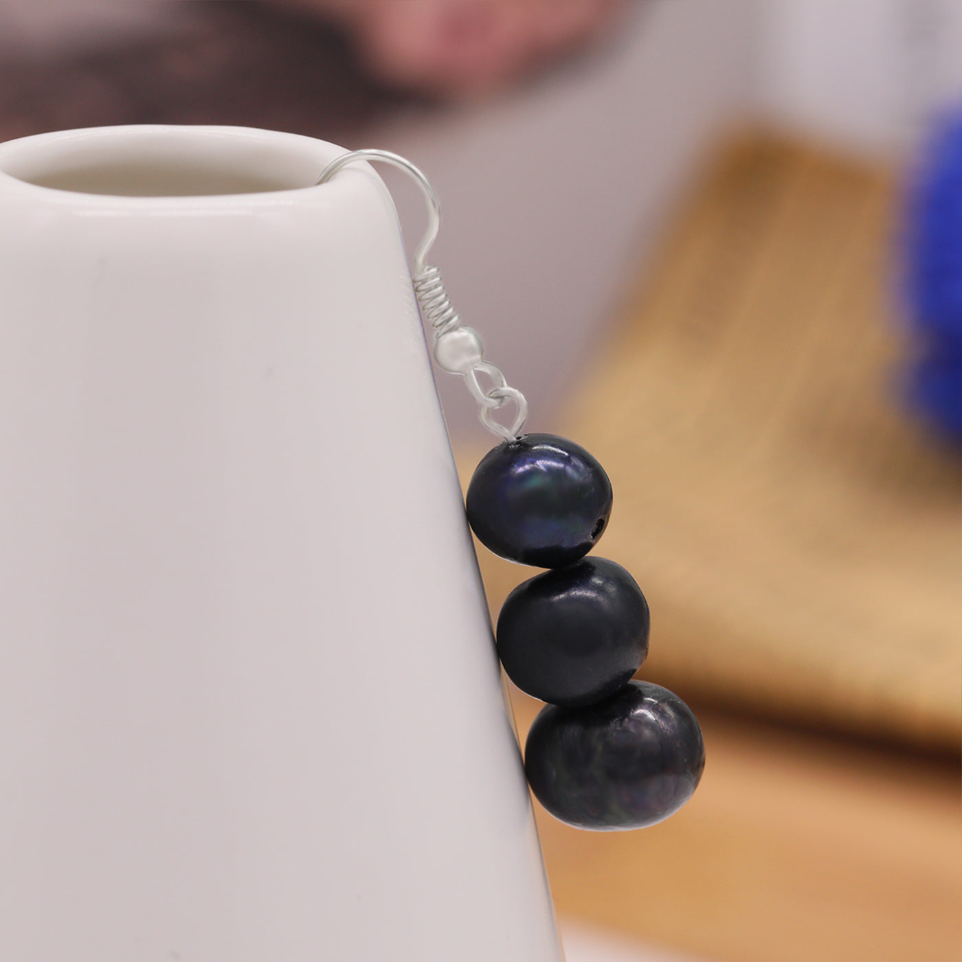 Elegant Freshwater Pearl Drop Earrings - Luxurious & Simple Design, Perfect for Weddings, Anniversaries, Christmas, Valentine's Day & Thanksgiving Gifts【NK-EH2501Black-01】