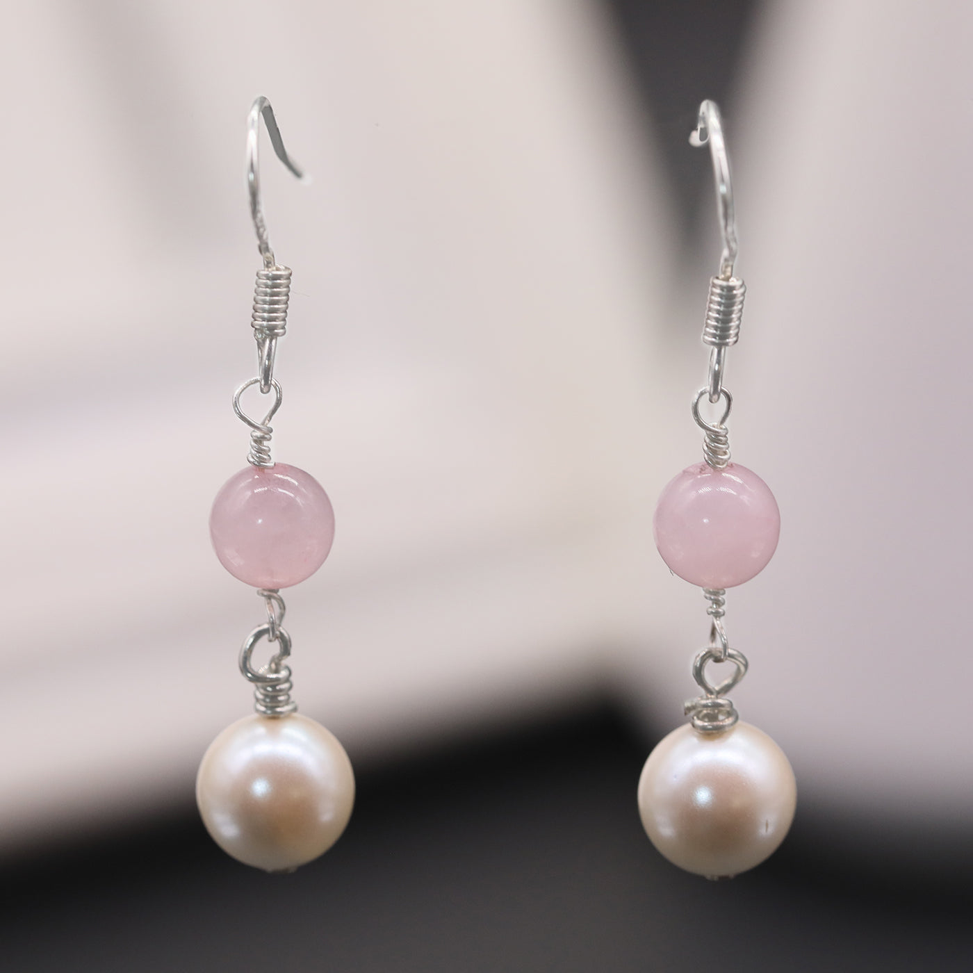 Elegant Fresh Water Pearl earrings, ideal for Christmas, Valentine's Day and Thanksgiving gifts, perfect for everyday, wedding and birthday parties