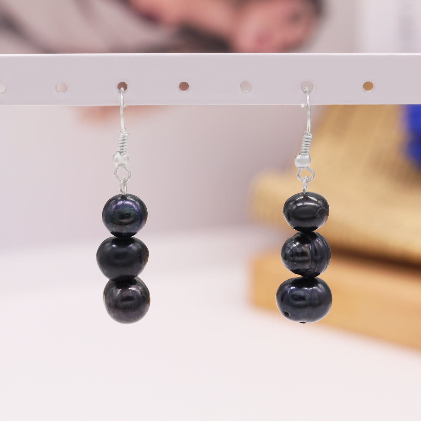 Elegant Freshwater Pearl Drop Earrings - Luxurious & Simple Design, Perfect for Weddings, Anniversaries, Christmas, Valentine's Day & Thanksgiving Gifts【NK-EH2501Black-01】