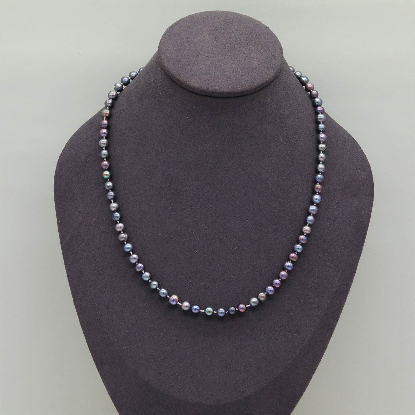 Elegant Handmade Freshwater Pearl Necklace in 925 Silvery - Perfect for Parties, Holidays & Gifts | Ideal for Women's Day, Mother's Day, Girlfriends & Friends