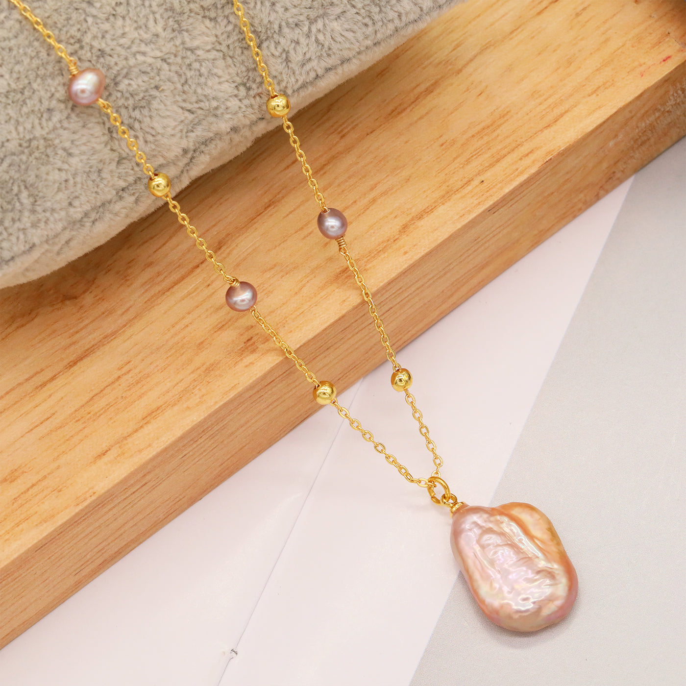 1 stylish and exquisite geometric Baroque freshwater pearl pendant necklace, women's freshwater pearl pendant necklace, Valentine's Day gift for girlfriends, banquet and wedding accessories【XL-2502Golden-02】