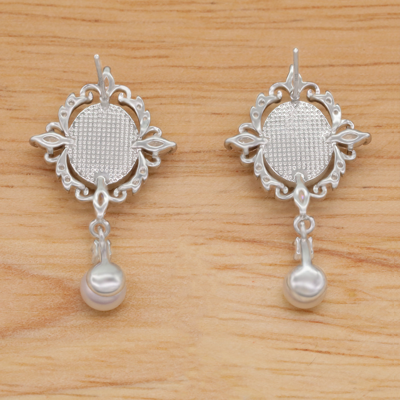 Vintage Luxury Natural Freshwater Pearls And S925 Silver Earrings Elegant Exquisite Elizabeth Portrait Natural Freshwater Pearl Earrings Fashionable And Versatile S925 Silver Earrings【NK-EH2501White-04】