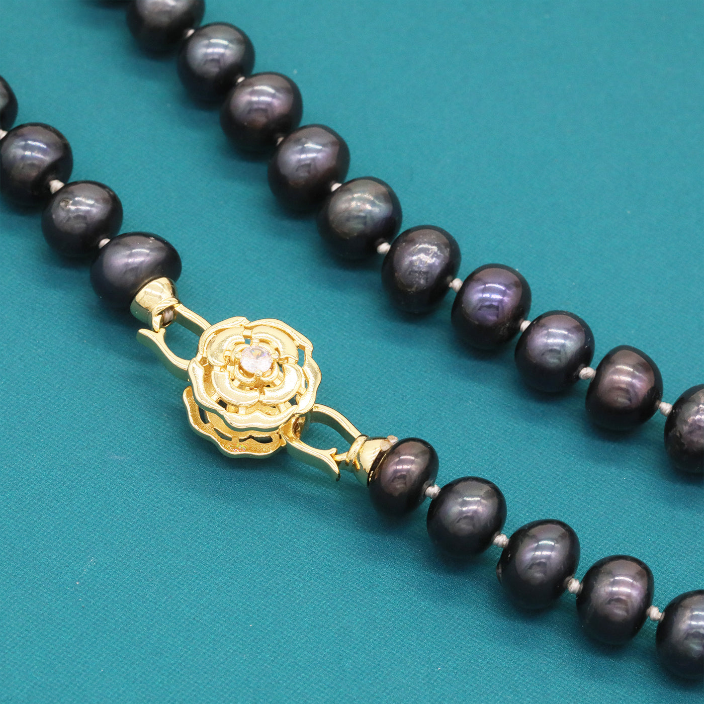 10mm Black Freshwater Pearl Necklace 100% handmade 17.7inch long Freshwater Pearl necklace with gold flower buckle, suitable for everyday, wedding parties and festive wear【XL-2502Black-01G】