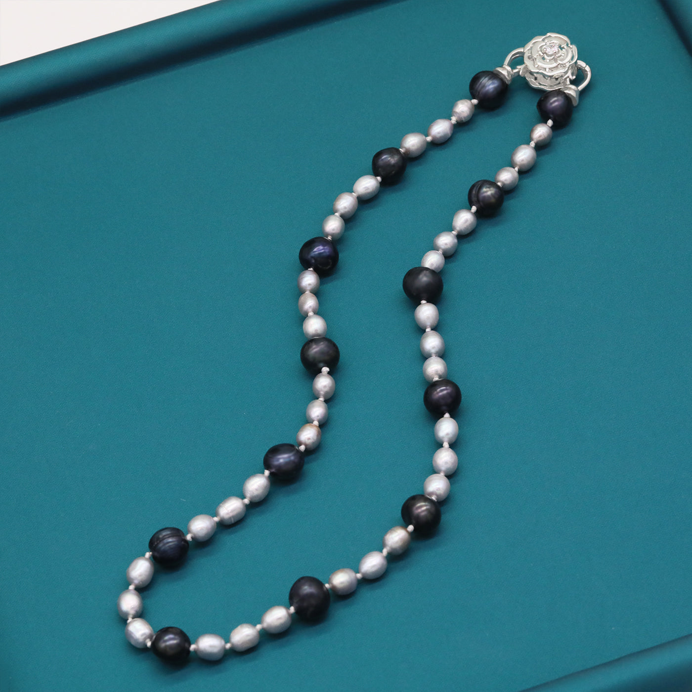 100% handmade 17.7inch long Freshwater Pearl Necklace Fashion design Men's and women's Freshwater Pearl necklace suitable for everyday, wedding, birthday party and anniversary【NK-XL2501Black-01】