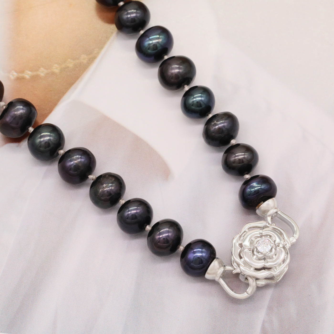10mm Natural Black Freshwater Pearl necklace Creative Simple 17.7inch long freshwater pearl necklace for everyday wear and special occasions, including gift boxes【XL-2502Black-02S】