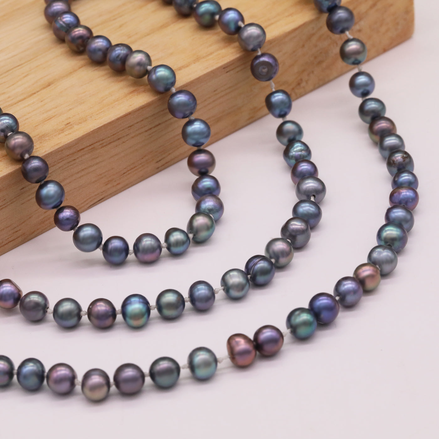Elegant Handmade Freshwater Pearl Necklace in 925 Silvery - Perfect for Parties, Holidays & Gifts | Ideal for Women's Day, Mother's Day, Girlfriends & Friends