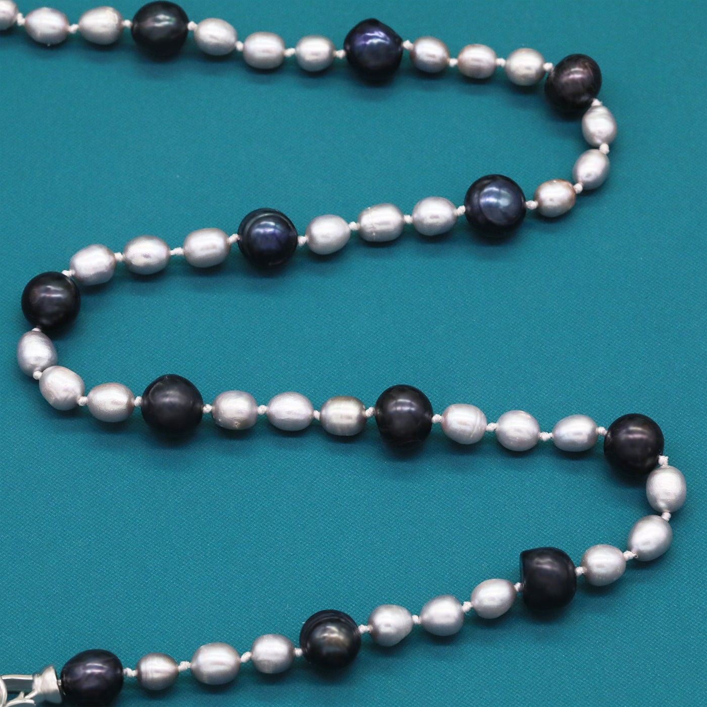 100% handmade 17.7inch long Freshwater Pearl Necklace Fashion design Men's and women's Freshwater Pearl necklace suitable for everyday, wedding, birthday party and anniversary【NK-XL2501Black-01】