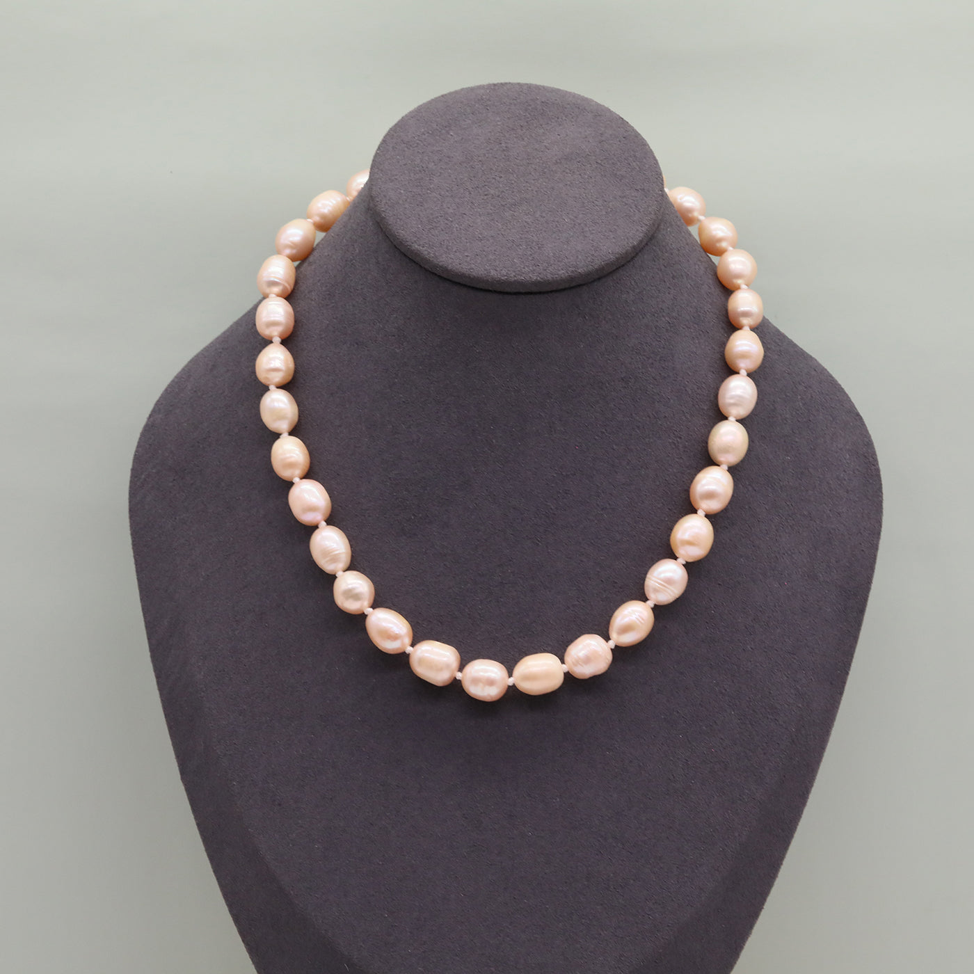 A beautiful 100% handmade, freshwater pearl necklace with golden flower buckle, 10mm, perfect for bridal jewelry, Mother's Day, birthday gifts, parties, giving the perfect ideal gift choice
