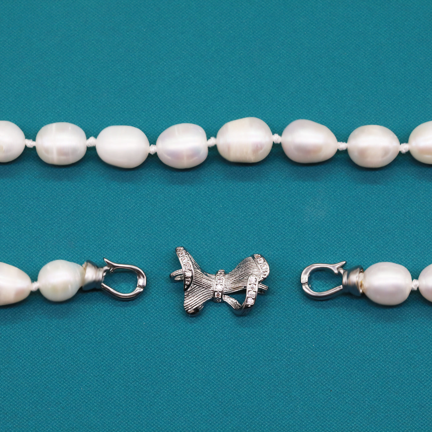 An Elegant Freshwater Pearl Necklace with Lovely Bow Detail, Fashion Themed Pearl Chain for Women, Sweet And Elegant Style Accessories, Suitable for Thanksgiving And Christmas Gifts, Suitable for Adults Over 15 Years Old