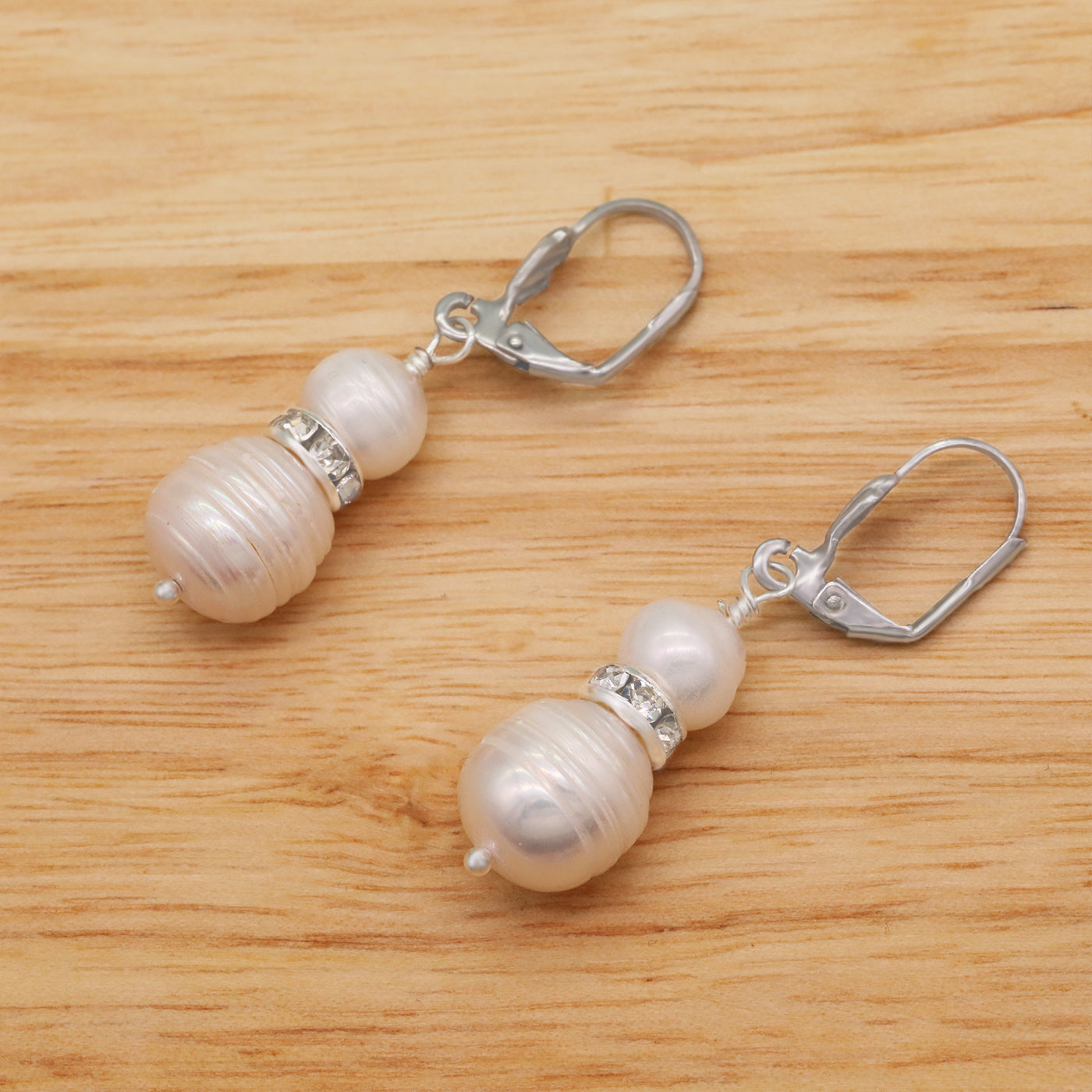 Classic and elegant freshwater pearl earrings suitable for banquets, daily, beauty pageants, festivals, parties wear men and women luxury freshwater pearl earrings jewelry, with gift boxes, beautiful Christmas, Valentine's Day