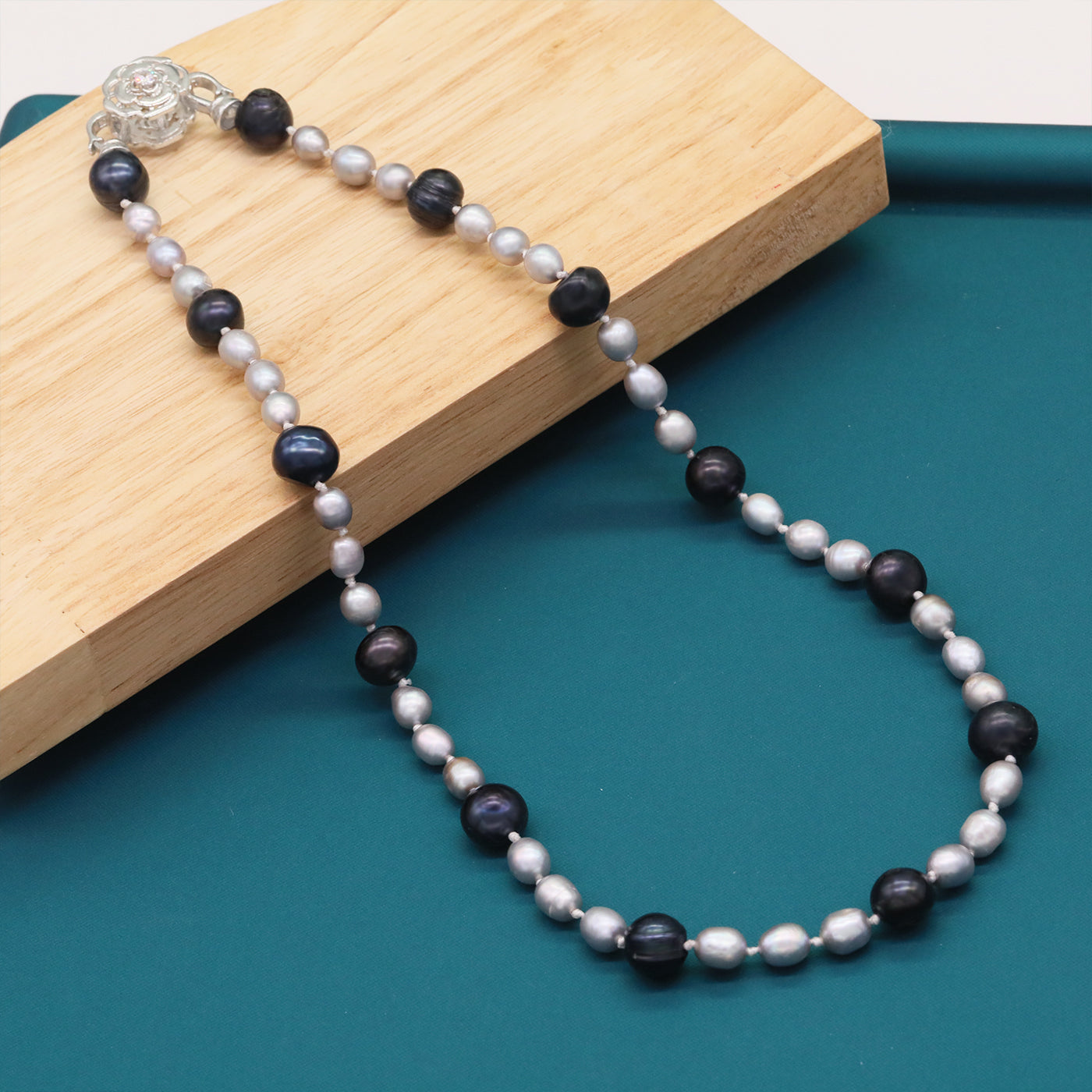 100% handmade 17.7inch long Freshwater Pearl Necklace Fashion design Men's and women's Freshwater Pearl necklace suitable for everyday, wedding, birthday party and anniversary【NK-XL2501Black-01】