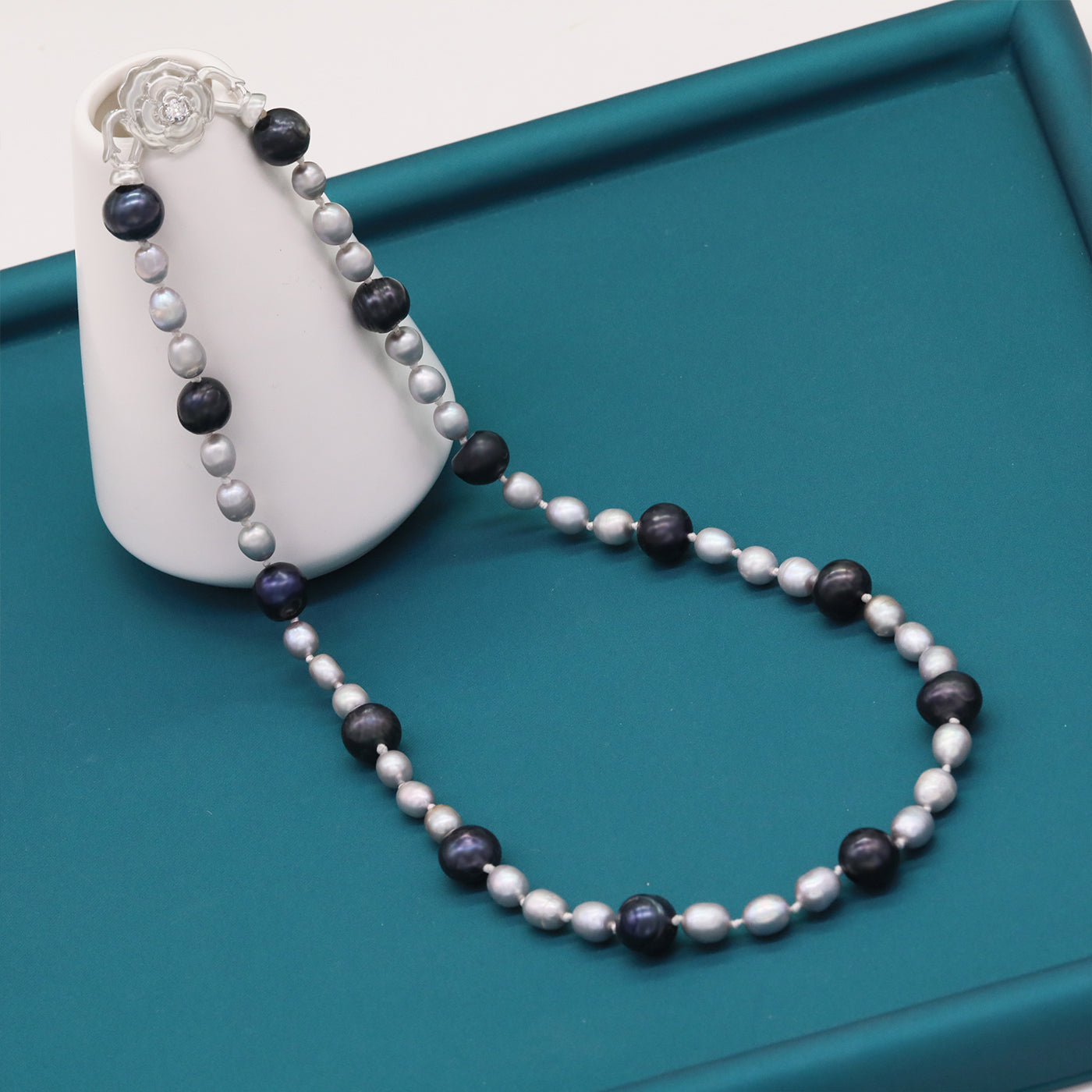 100% handmade 17.7inch long Freshwater Pearl Necklace Fashion design Men's and women's Freshwater Pearl necklace suitable for everyday, wedding, birthday party and anniversary【NK-XL2501Black-01】