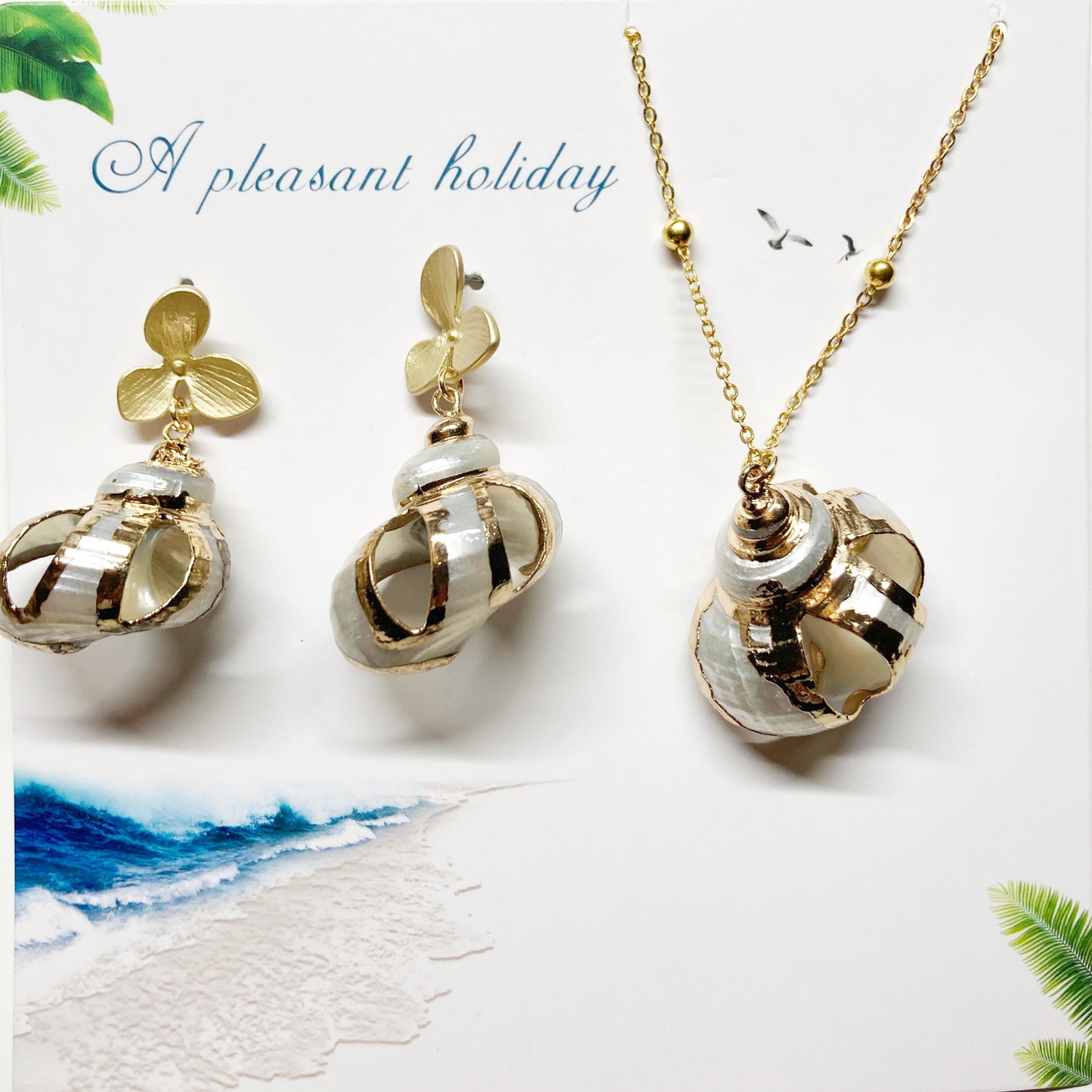 Boho Ocean Theme Jewelry Set Natural Seashell Pendant Necklace and Earrings for Summer Beach Vacation