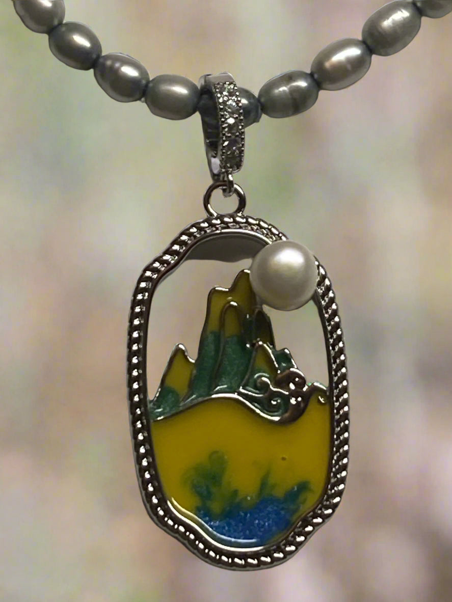 XL-2411SILVER-003-01 FRESHWATER SILVER AND BLACK PEARL PENDANT WITH MOUNTAIN SCENE