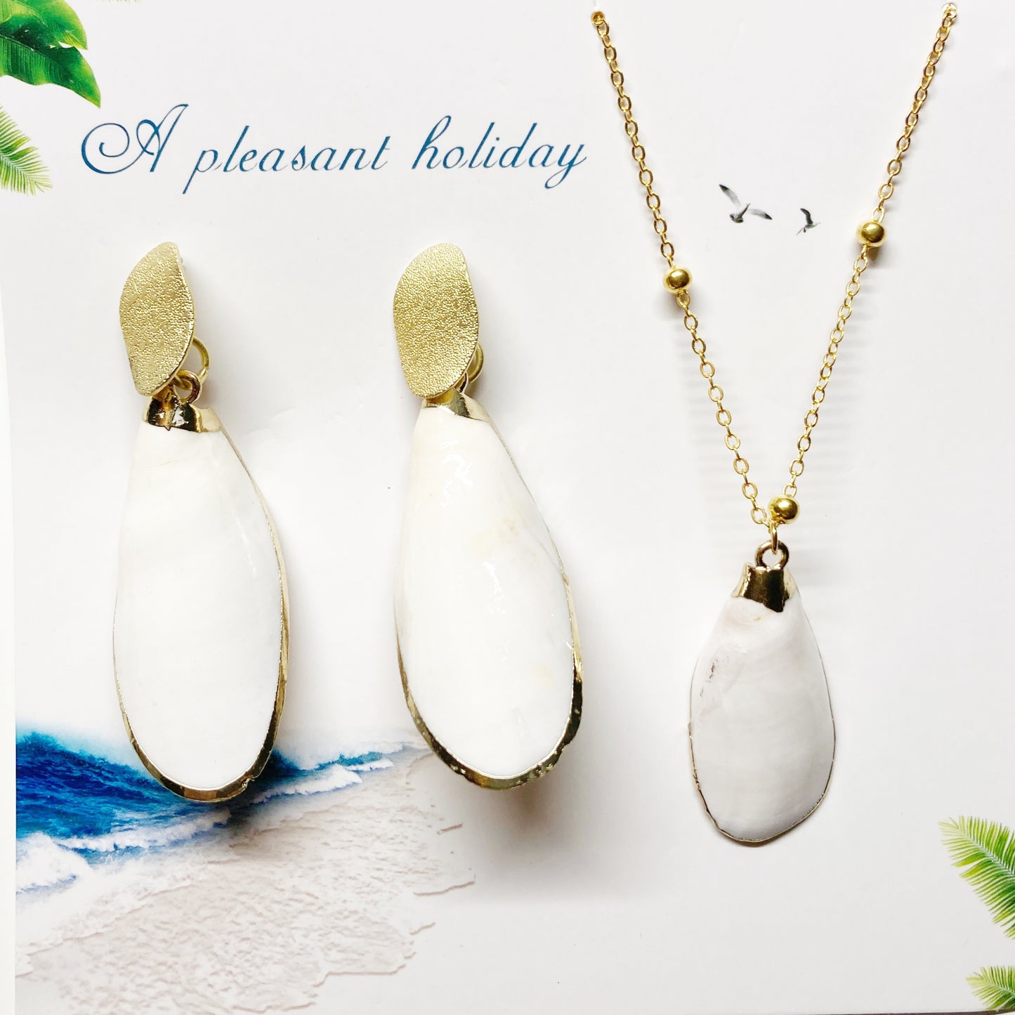 Boho Ocean Theme Jewelry Set Natural Seashell Pendant Necklace and Earrings for Summer Beach Vacation