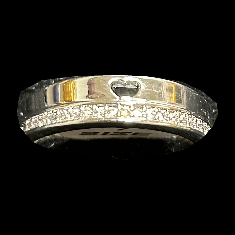 Wholesale Women's Fashion Rings - Silver Heart Band