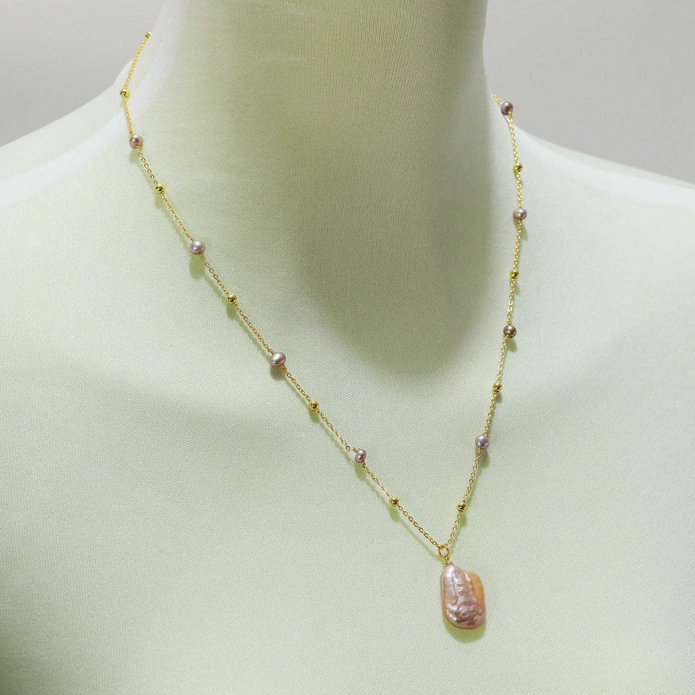 1 stylish and exquisite geometric Baroque freshwater pearl pendant necklace, women's freshwater pearl pendant necklace, Valentine's Day gift for girlfriends, banquet and wedding accessories【XL-2502Golden-02】