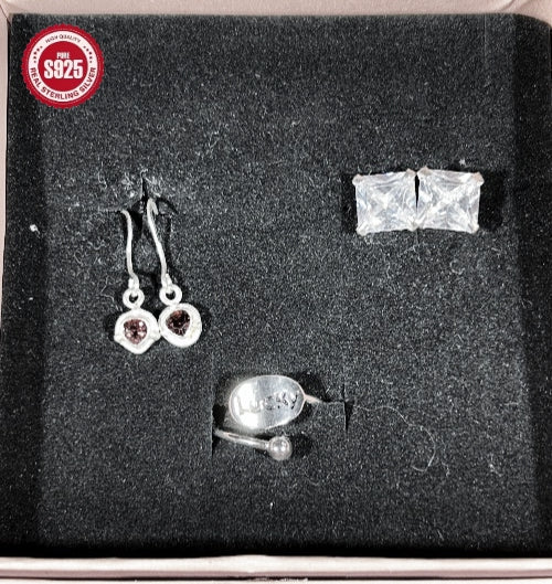 3 pcs. 925 sterling silver boxed jewelry set.