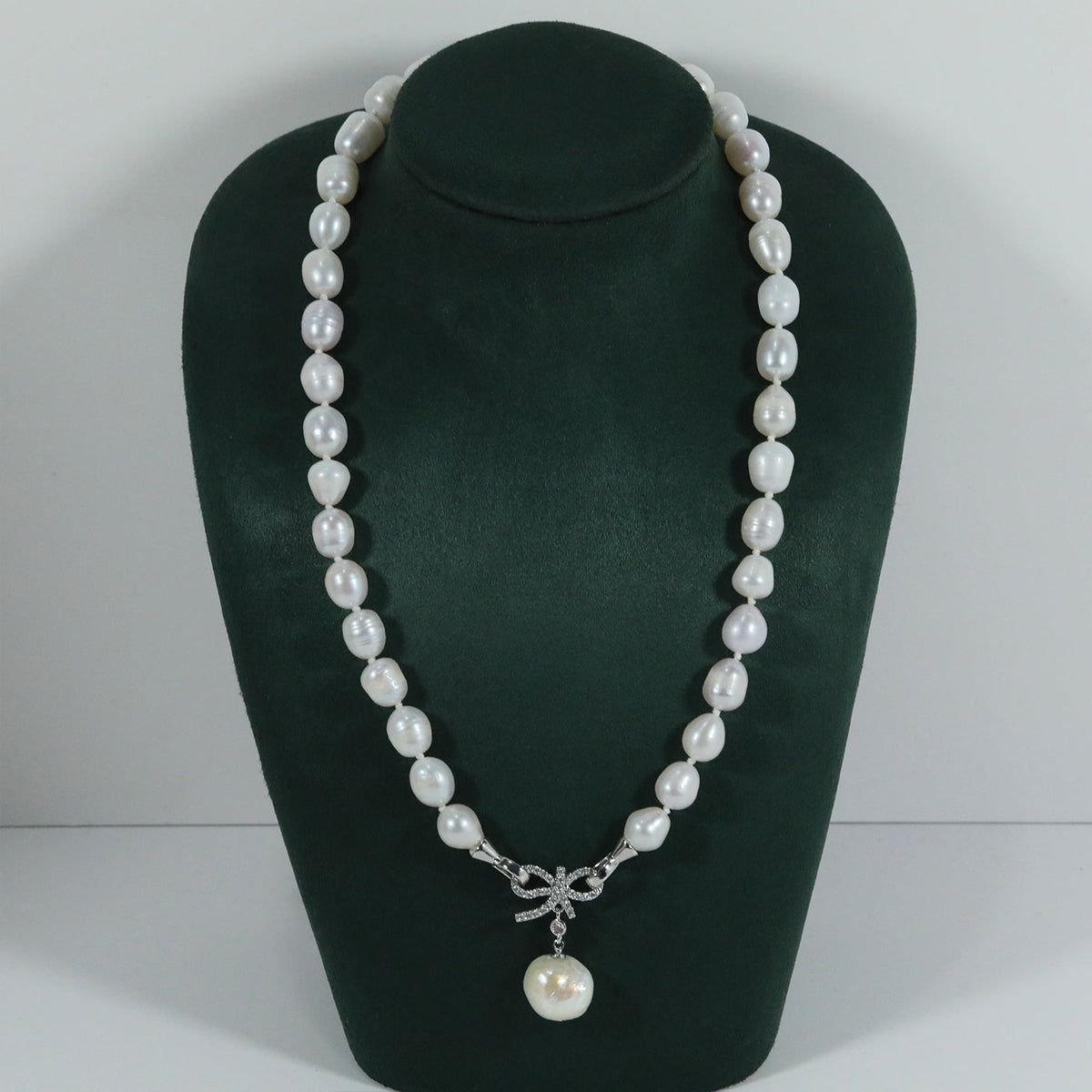 Unique natural white Fresh Water Pearl Necklace with  Pearl pendant, 8-9 mm real fresh water pearl with bow buckle, attached gift box - perfect for giving her/his gift, everyday everything with fresh water pearl jewelry[XL-2501White-03]