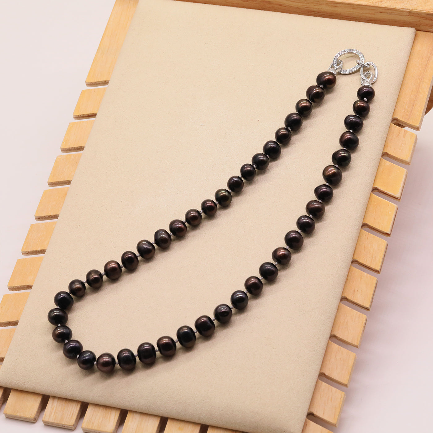 Exquisite 100% handmade Fresh Water Pearl Necklace 8-9mm black brown fresh water pearl with delicate buttons, unique Valentine's Day gift, with gift box, suitable for everyday, party fresh water pearl necklace for men and women[XL-2501Golden-03]