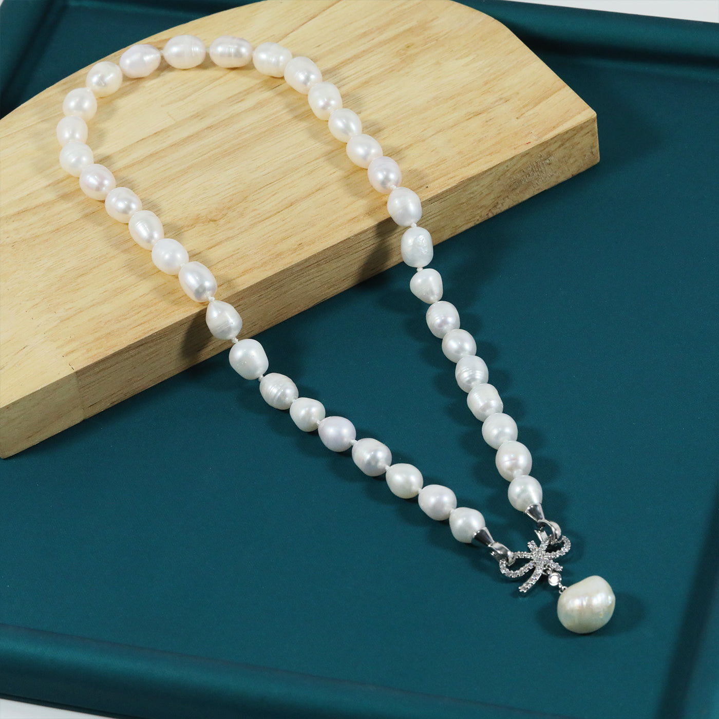 Unique natural white Fresh Water Pearl Necklace with  Pearl pendant, 8-9 mm real fresh water pearl with bow buckle, attached gift box - perfect for giving her/his gift, everyday everything with fresh water pearl jewelry[XL-2501White-03]