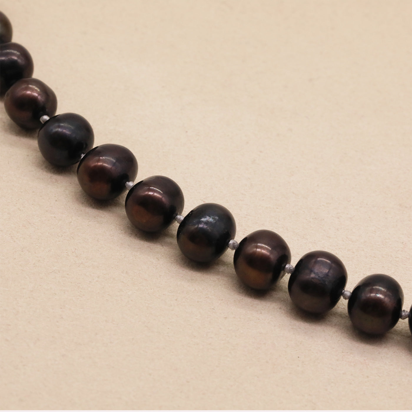 Exquisite 100% handmade Fresh Water Pearl Necklace 8-9mm black brown fresh water pearl with delicate buttons, unique Valentine's Day gift, with gift box, suitable for everyday, party fresh water pearl necklace for men and women[XL-2501Golden-03]