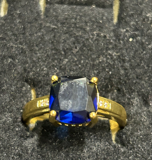 Wholesale Women's Fashion Rings - Blue Cushion