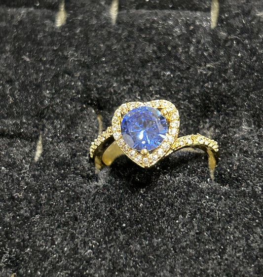 Wholesale Women's Fashion Rings - Blue Heart Halo
