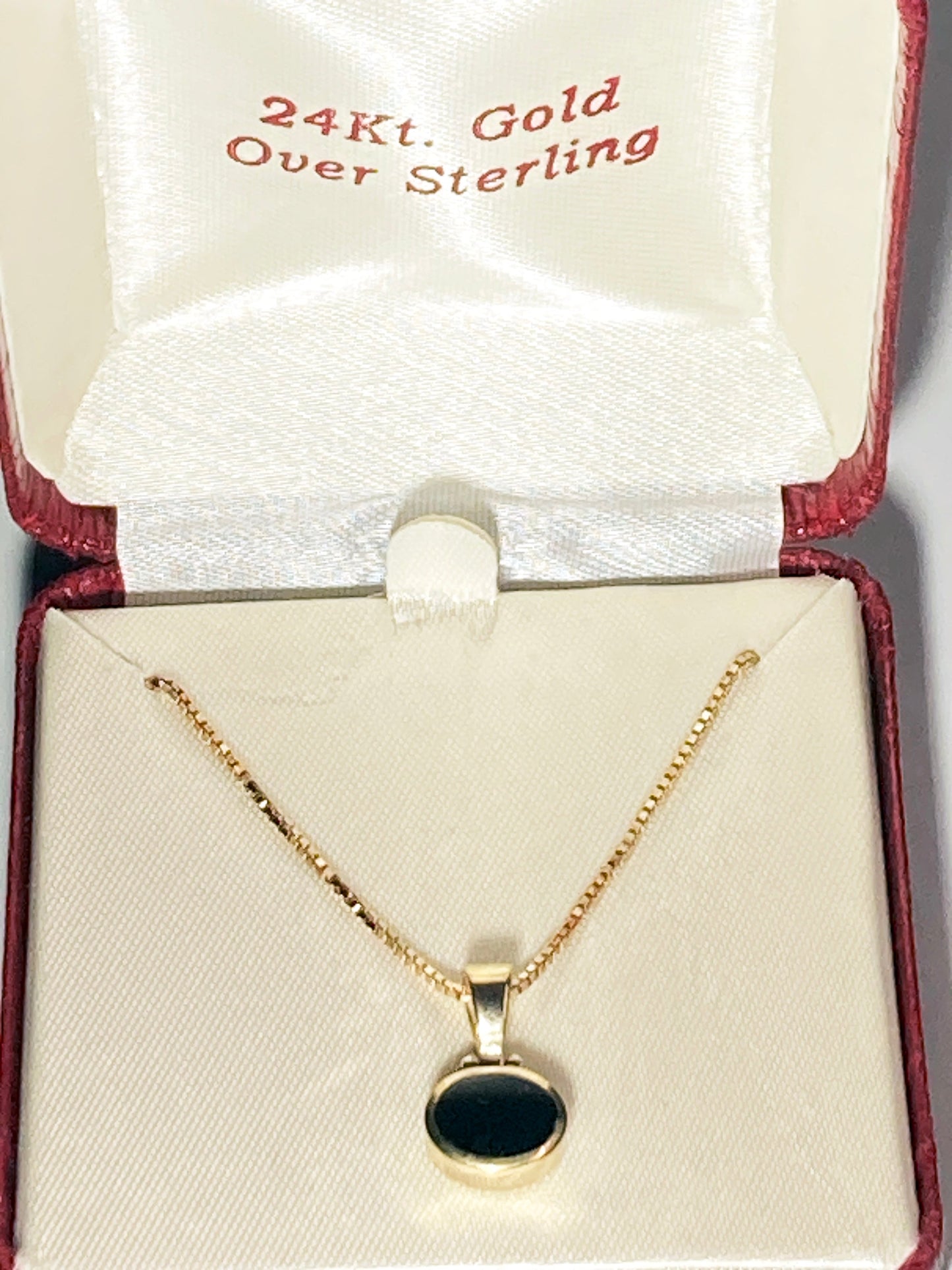 24kt. gold plate over .925 sterling silver onyx pendant gift boxed