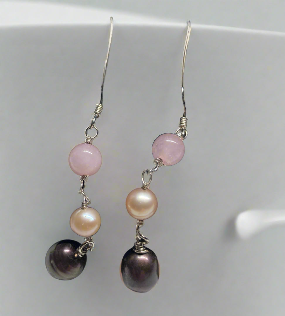 EH-2411PURPLE-001 FRESHWATER PINK AND BLACK PEARL DANGLE EARRING GIFT BOXED