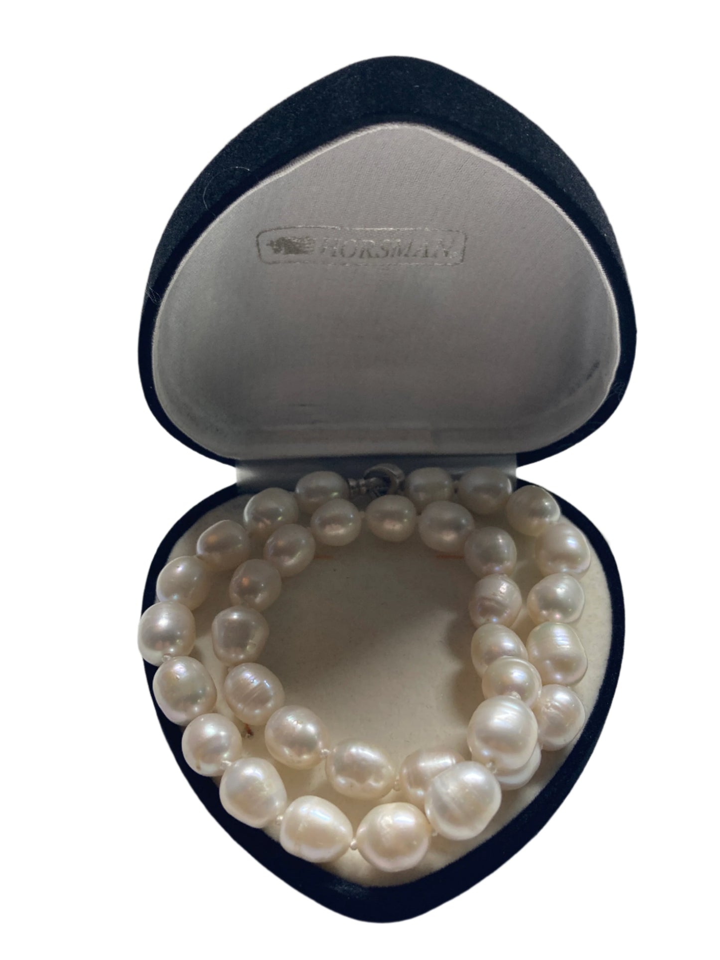 XL-2412WHITE-03 LARGE OVAL FESHWATER PEARLS IN HEAR BOX