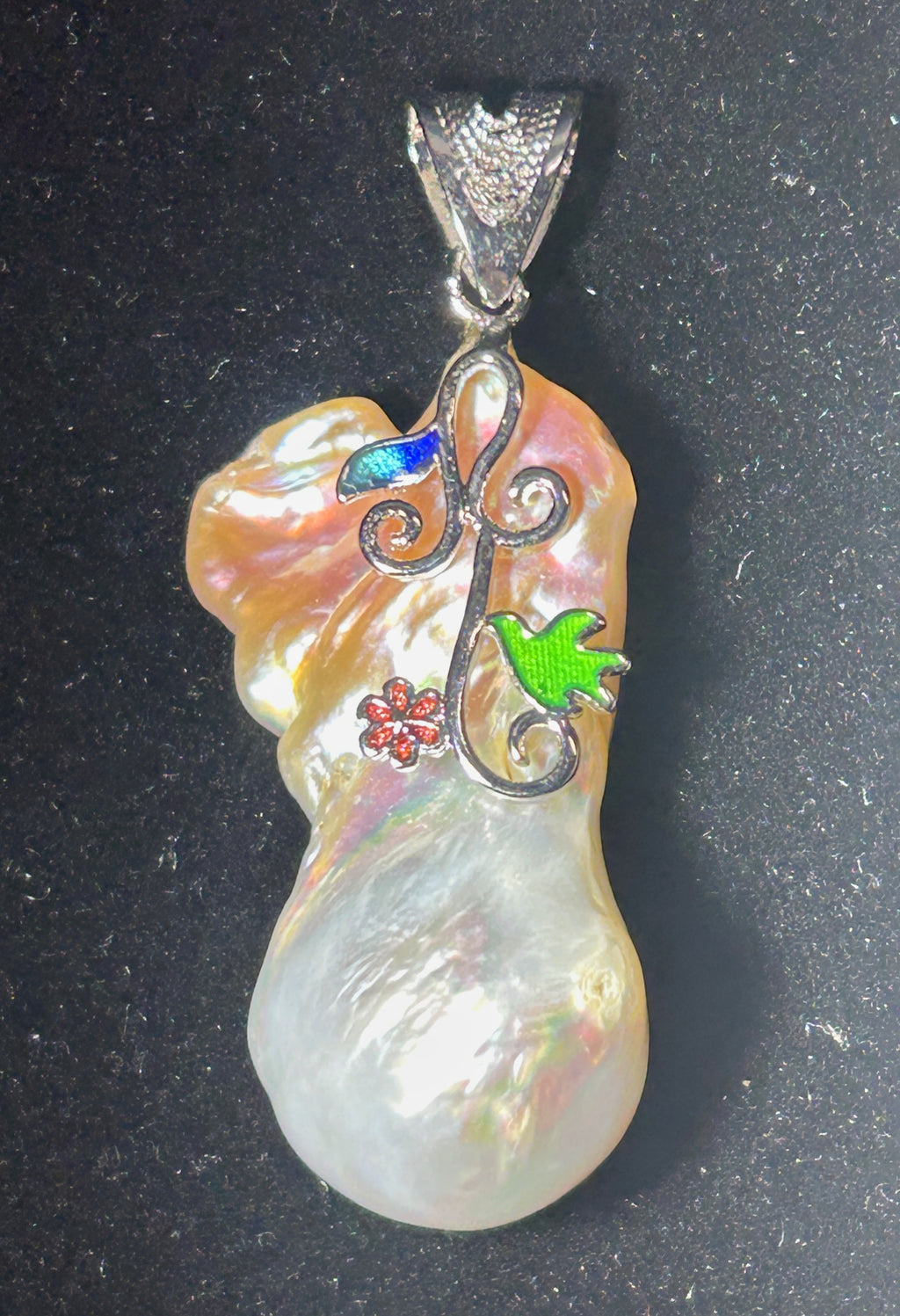 AAA high grade baroque pear Pendant size 41 x 23 mm