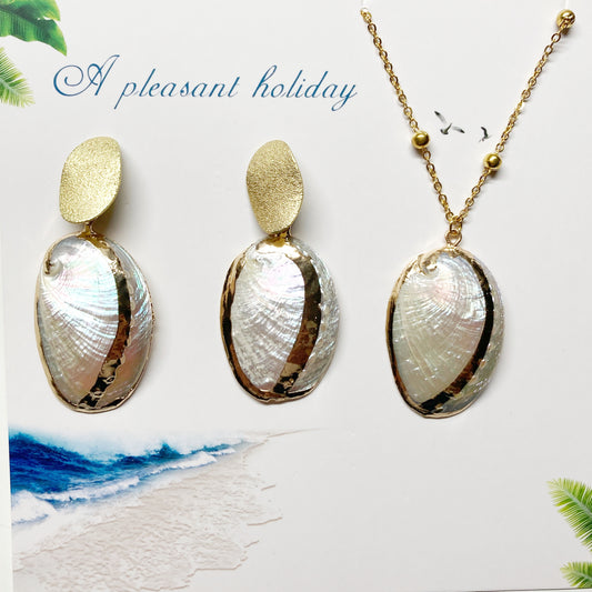 Boho Ocean Theme Jewelry Set Natural Seashell Pendant Necklace and Earrings for Summer Beach Vacation