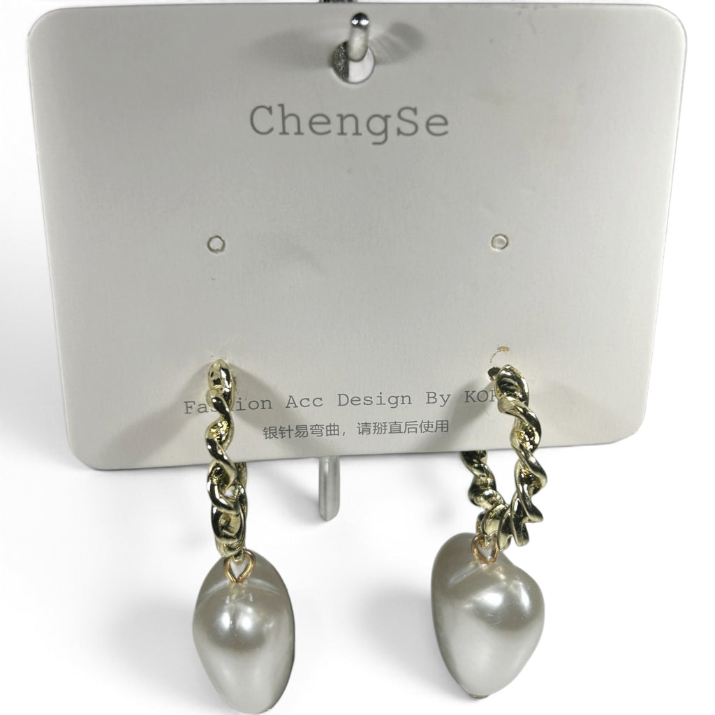 New Earring 0036-Imitation hear pearl on gold finished hoop earring with sterling silver post