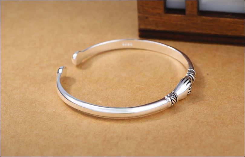 Sterling silver "Mariage,faith,frendiship" clasping hands Bracelet