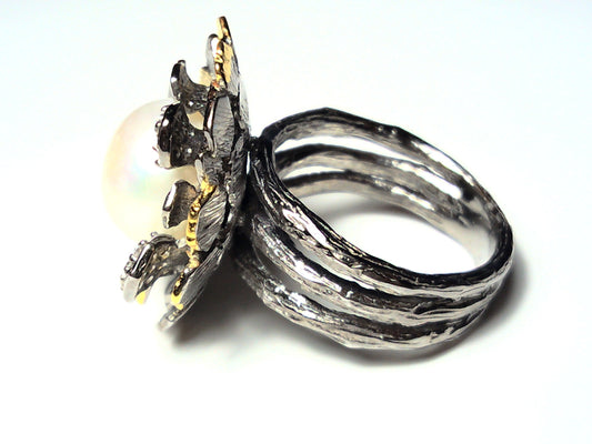 Dome pearl flower ring in sterling silver