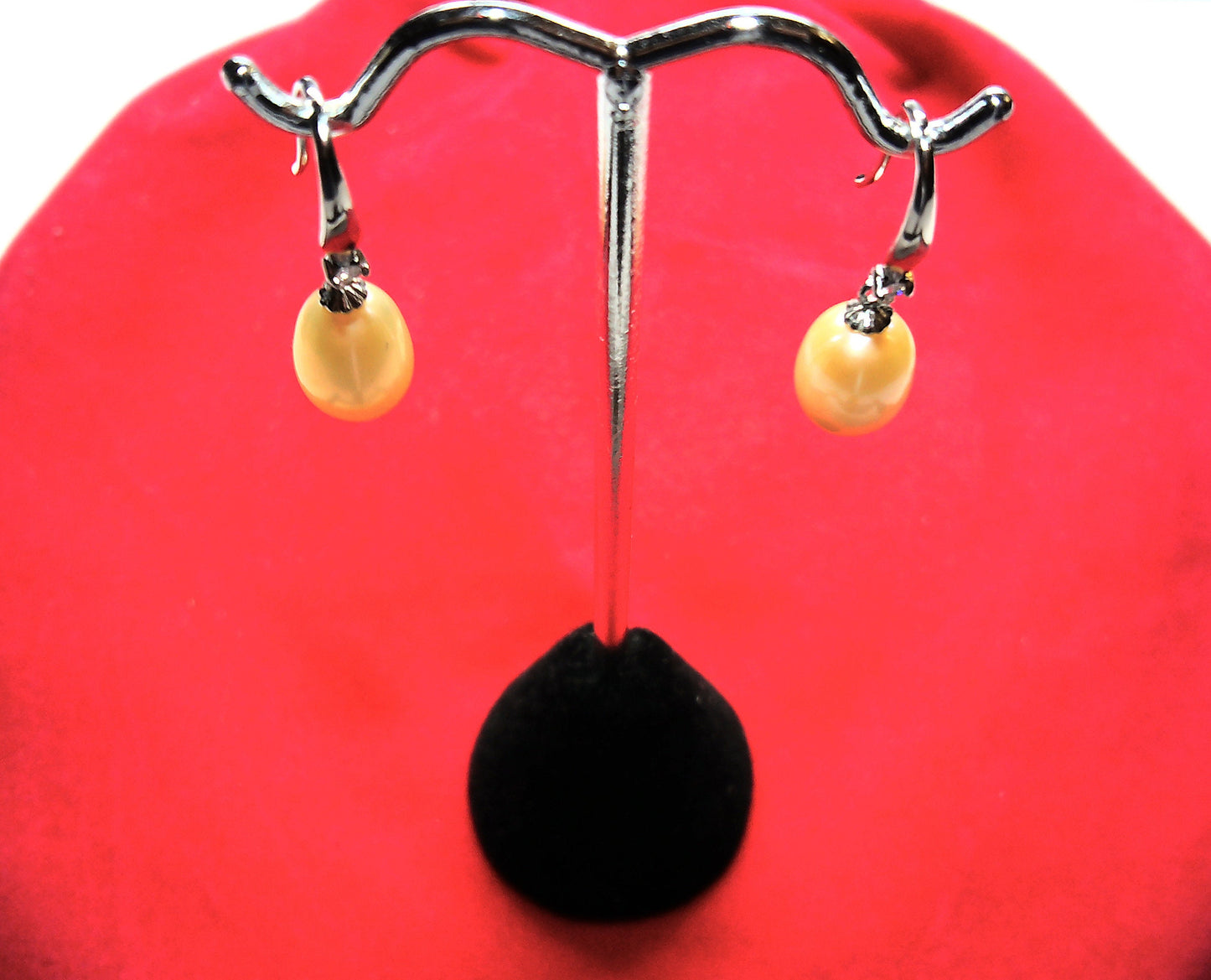 Best quality freshwater pearl dangle earring with CZ stone in Sterling Silver